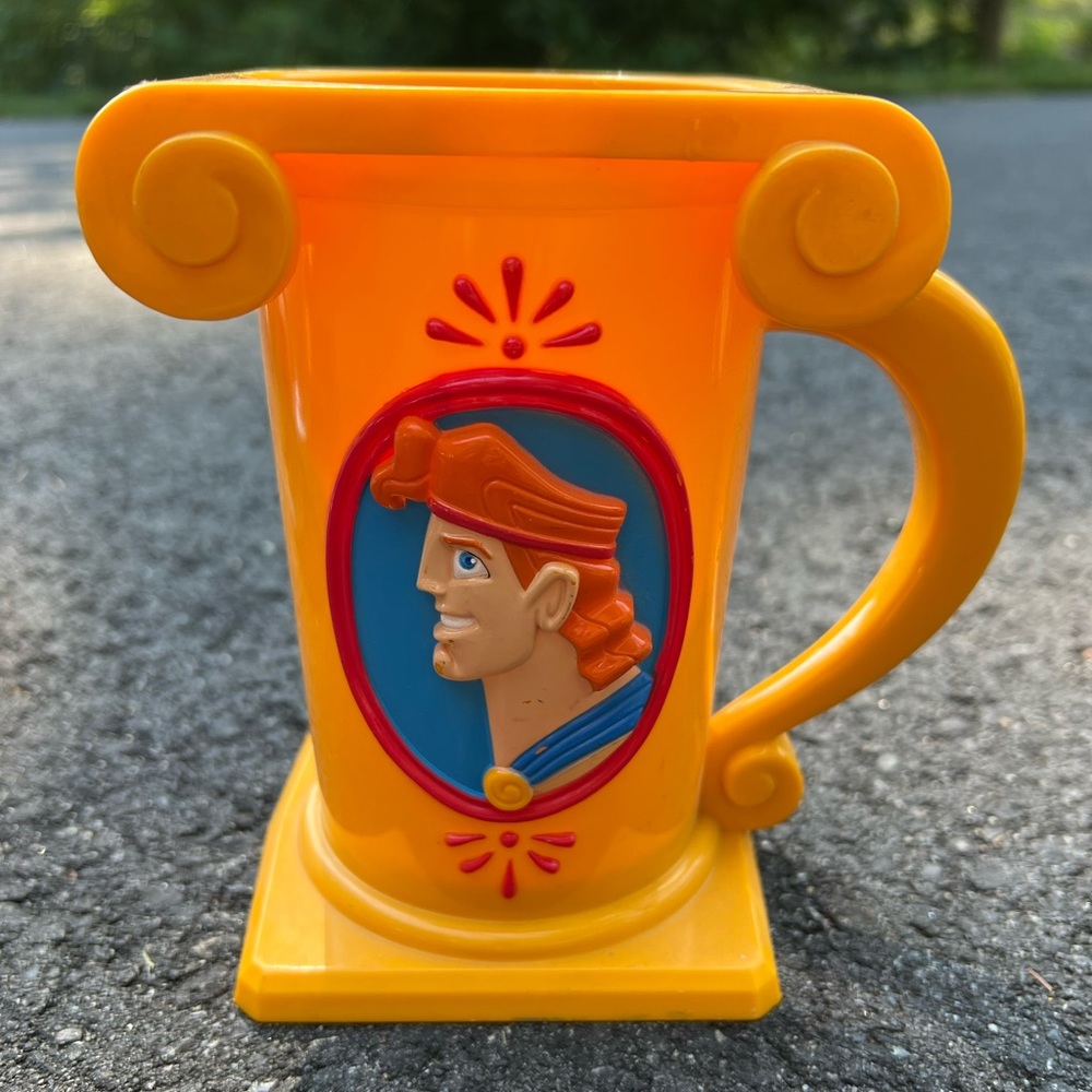 Disney on Ice collector mug Hercules